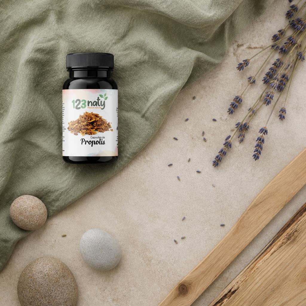 50 Capsules de Propolis — Ambiance flat lay