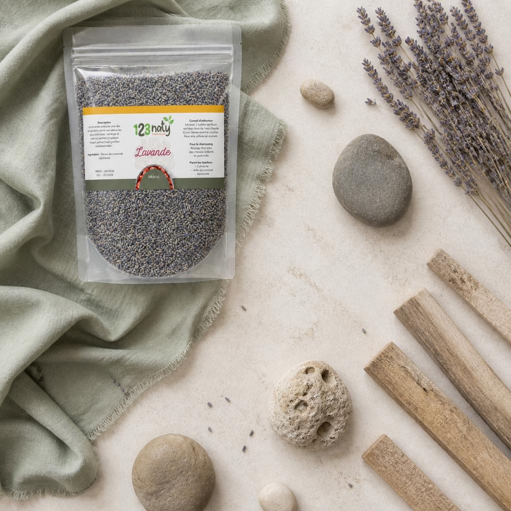 100g Fleur de Lavande séché | 123NATY — Ambiance flat lay