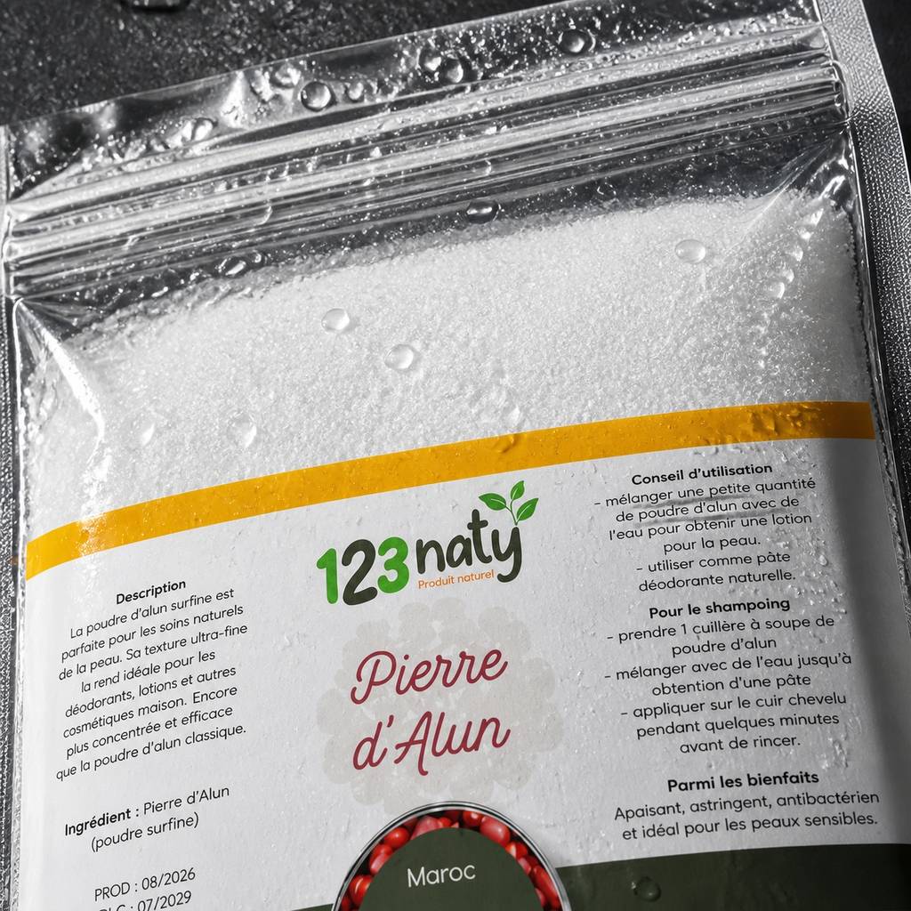 100g Pierre d'Alun Poudre Cristaux | 123NATY — Détail macro du flacon