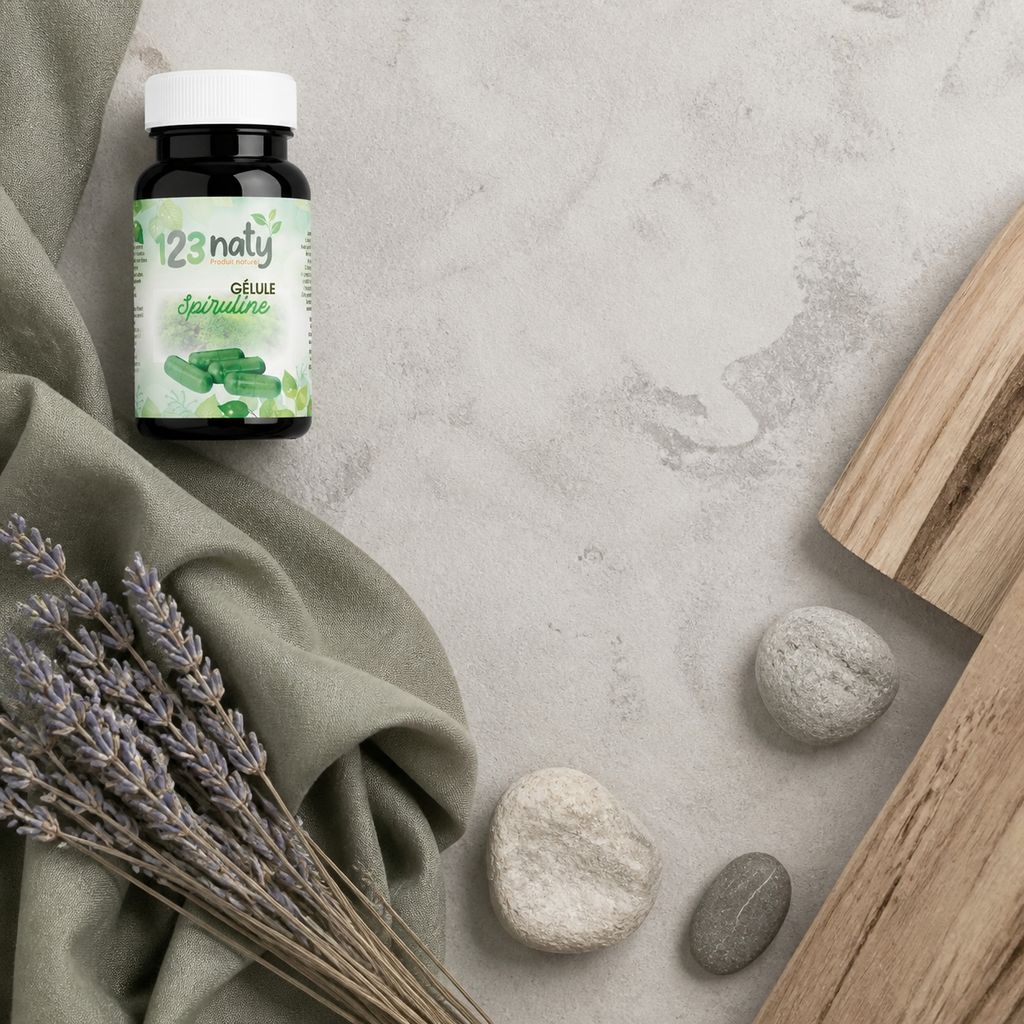 120 Gélules de Spiruline | 123NATY — Ambiance flat lay