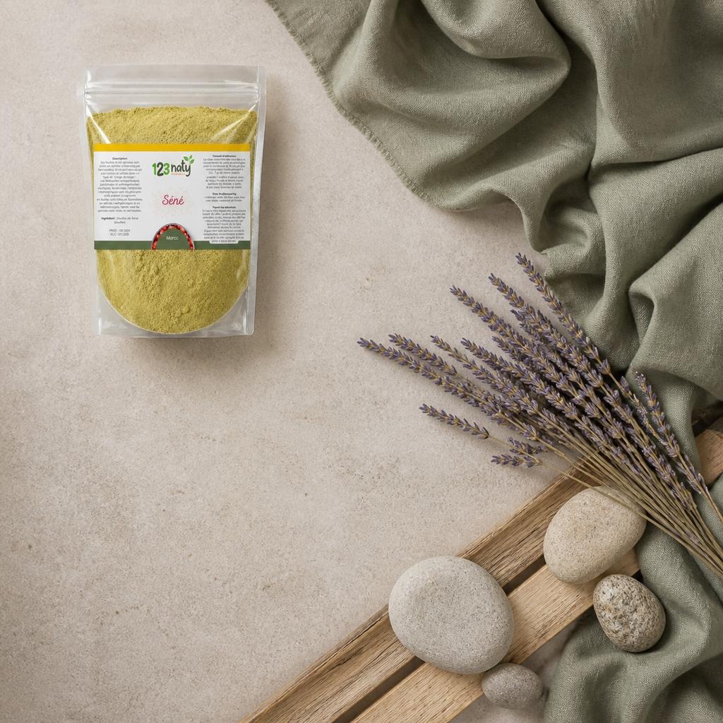 1kg Feuilles de Séné en Poudre – Plante Médicinale Naturelle – Détox | 123NATY — Ambiance flat lay