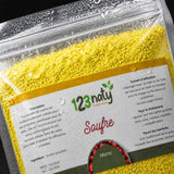Soufre en poudre 1 kg | 123NATY — Détail macro du flacon