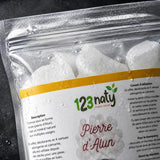 Pack 100g Pierre d'Alun brute & 100g Pierre d'Alun Poudre Cristaux | 123NATY — Détail macro du flacon