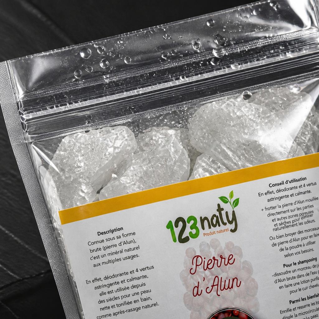 Pack 1kg Pierre d'Alun brute & 1kg Pierre d'Alun Poudre Cristaux | 123NATY — Détail macro du flacon
